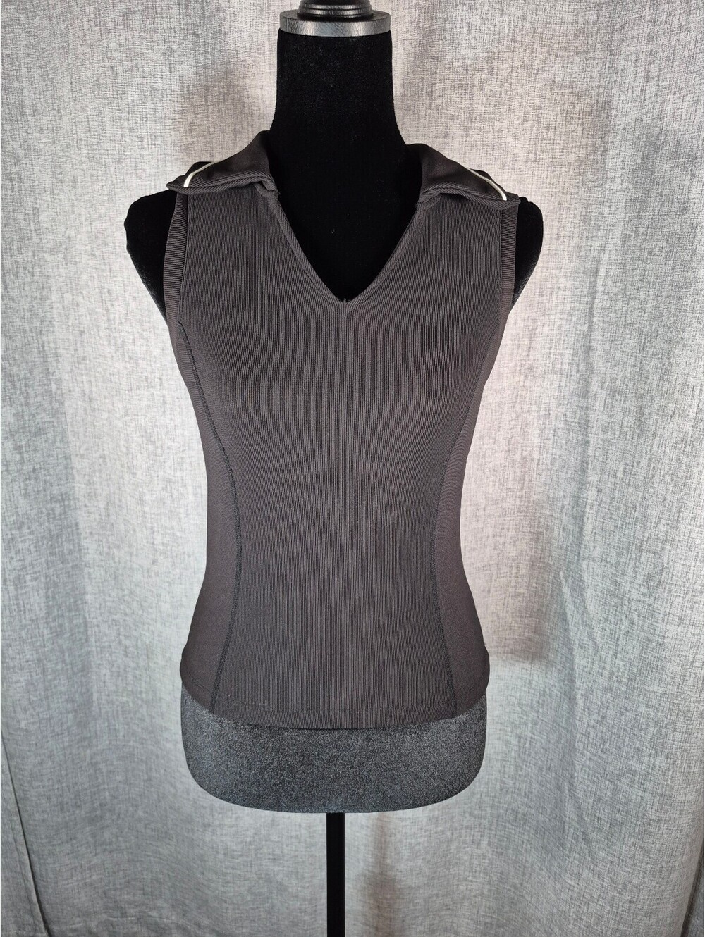 LegEnd Active Women’s S Hooded Sleeveless Athletic Top Black